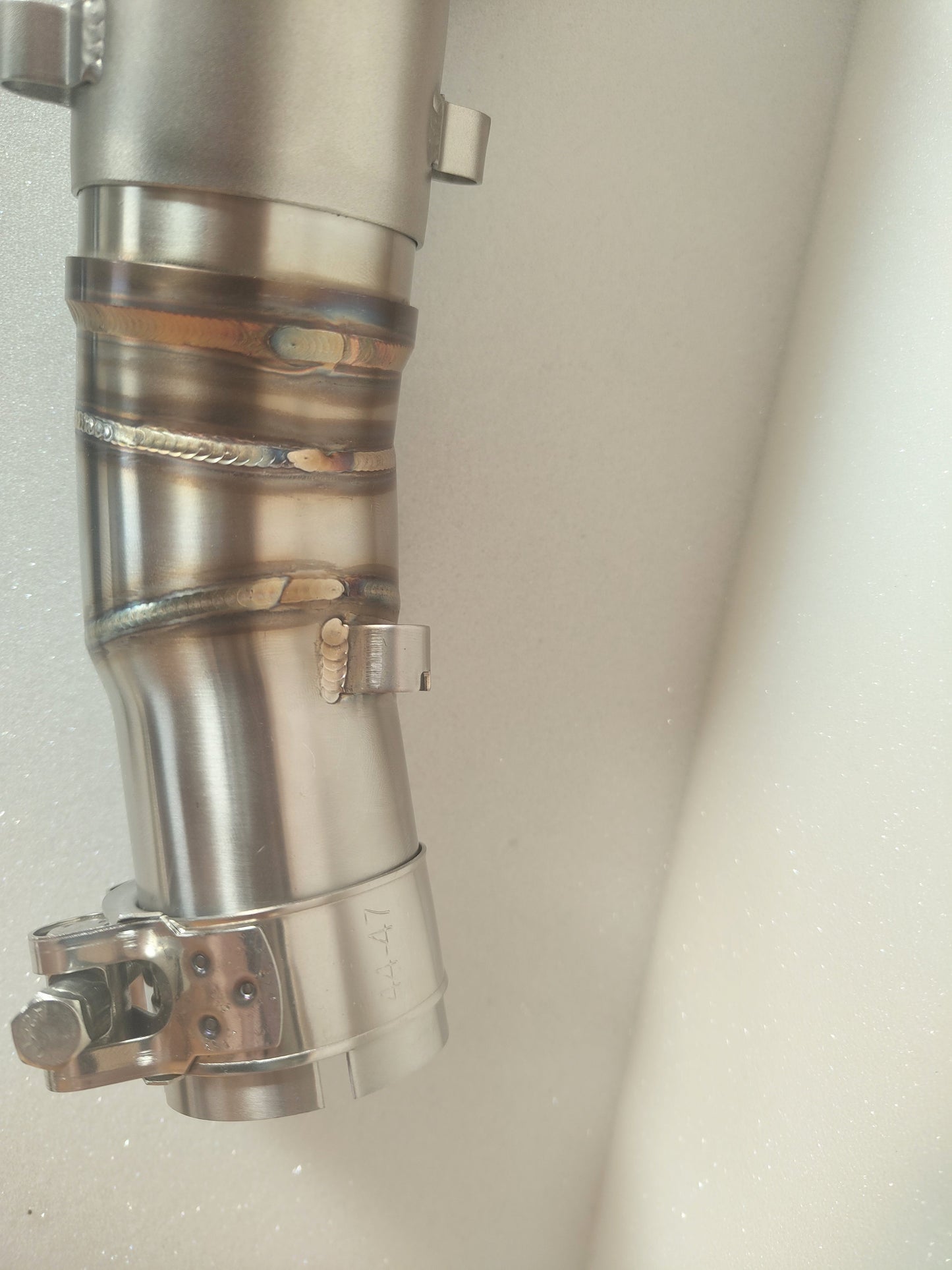 Sporty exhaust for Kawasaki ER6, Ninja 650 z650, versys 650 models, great sound aggressive look.