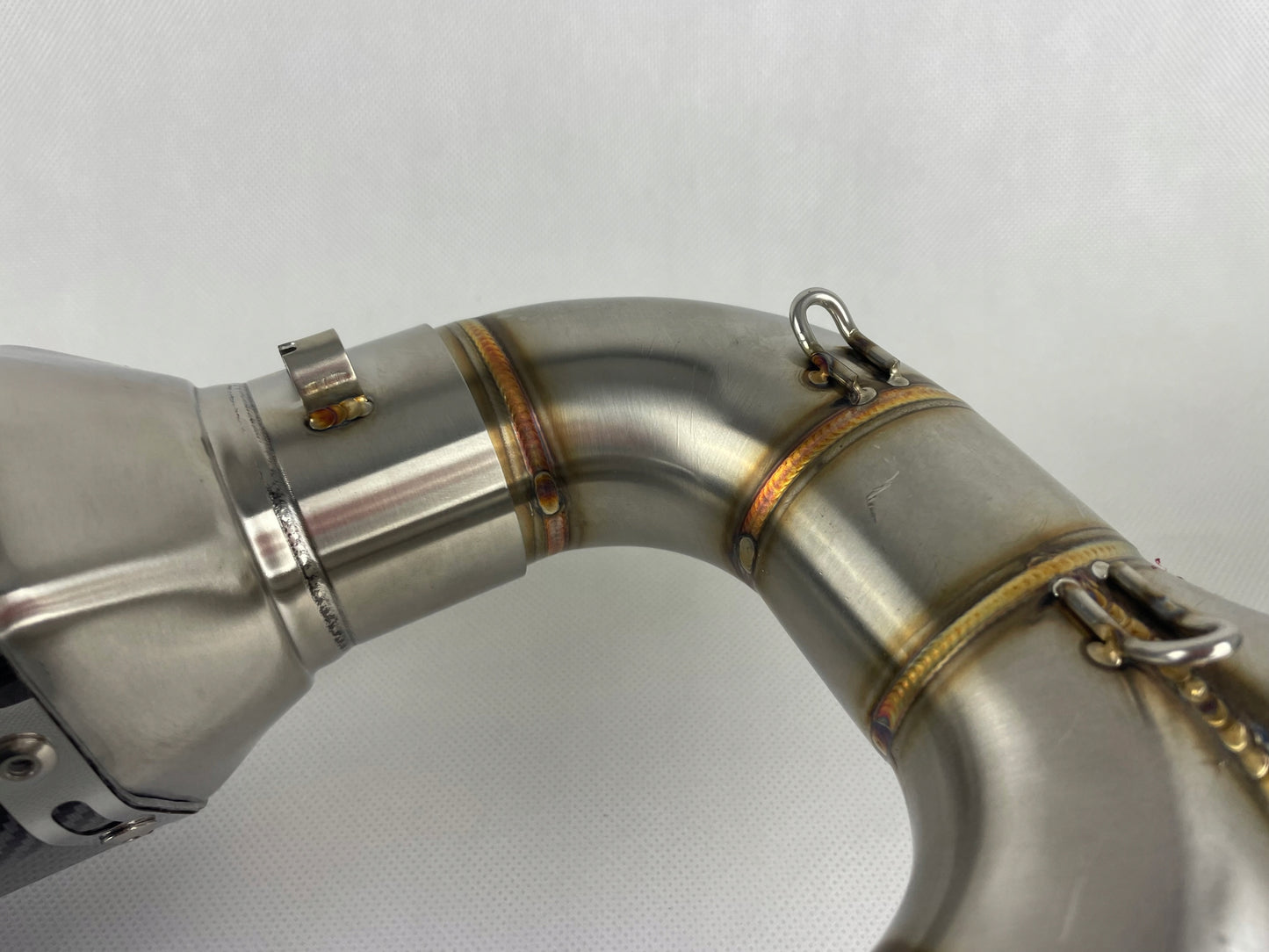 Yamaha FZ6 S1/S2, FZ6N, FZ6S, FZ6 Fazer fit for 2004-2010 Yamaha motorcycles linking pipe for mufflers. Stainless steel.